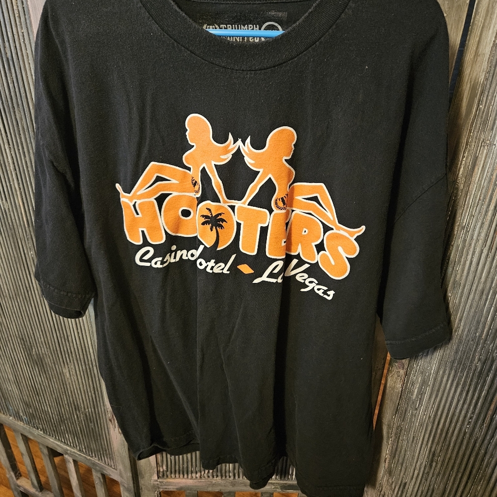 Las Vegas Hooters Tshirt